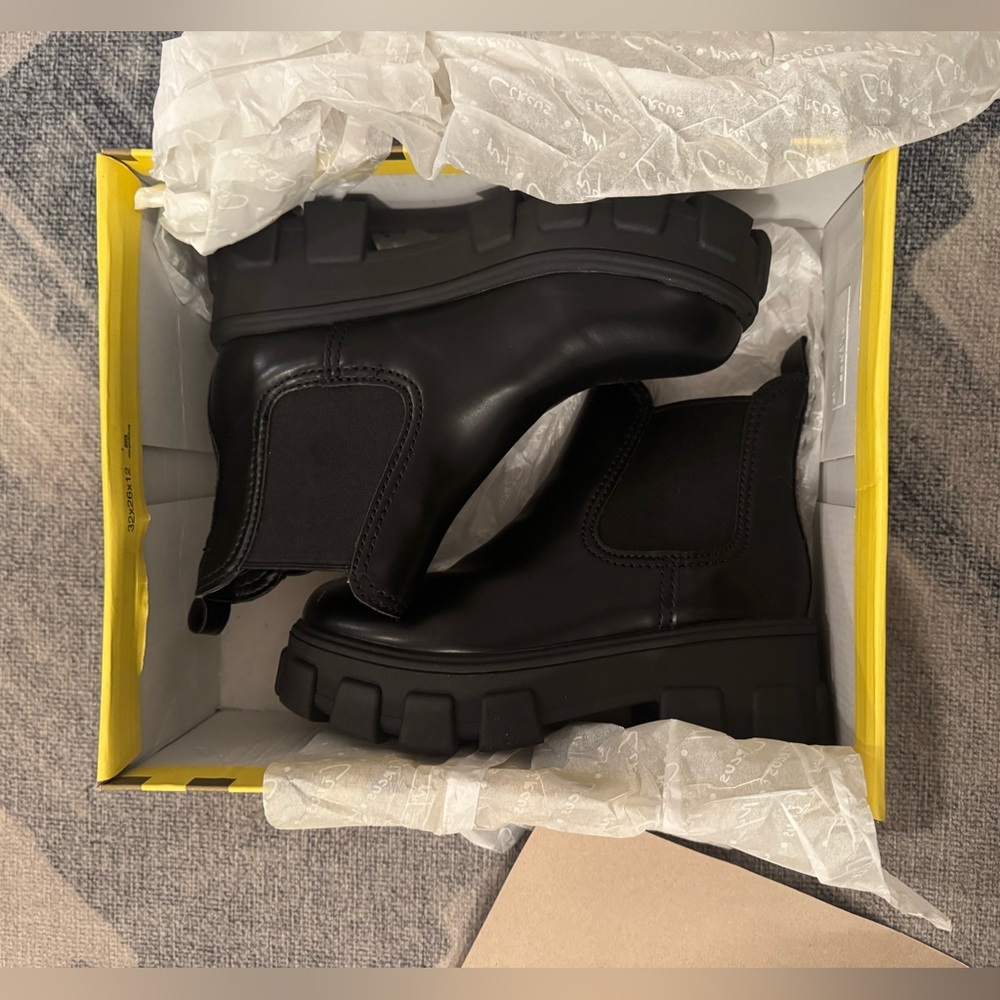 Circus by Sam Edelman size 6 new w box black boots